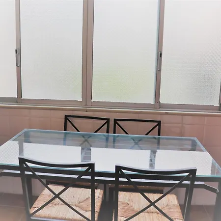 Subway Connection To The Airport Apartment